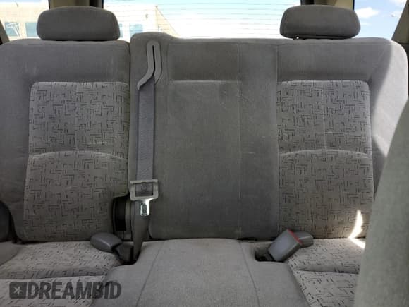 ✅ 2003 Saturn VUE • VIN: 5GZCZ53B33S905255 • Lot: 45093094. Wystawiony na Copart z przebiegiem 126 324 mil. Bezpłatny archiwum sprzedaży aukcyjnych z USA i szczegółowy raport historii pojazdu na DreamBid. Zdjęcie 10.