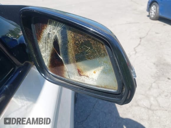 ✅ 2013 BMW 7 Series 750Li xDrive • VIN: WBAYF8C51DD139735 • Lot: 42590928. Listed on IAAI with 118,984 mi. Free auction sales archive from the USA and detailed vehicle history report at DreamBid. Image 17.