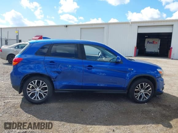 ✅ 2017 Mitsubishi Outlander SE • VIN: JA4AP3AW6HZ047863 • Lot: 43277002. Listed on IAAI with 143,509 mi. Free auction sales archive from the USA and detailed vehicle history report at DreamBid. Image 13.