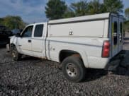 ✅ 2005 Chevrolet Silverado 2500HD LS • VIN: 1GCHK29U15E215511 • Lot: 71245895. Wystawiony na Copart z przebiegiem 319 517 mil. Bezpłatny archiwum sprzedaży aukcyjnych z USA i szczegółowy raport historii pojazdu na DreamBid. Zdjęcie 2.