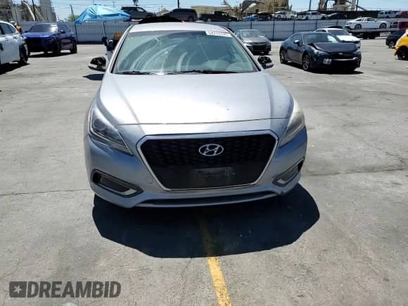 ✅ 2016 Hyundai Sonata SE • VIN: KMHE24L18GA040323 • Lot: 54715175. Wystawiony na Copart z przebiegiem 154 506 mil mil. Skorzystaj z bezpłatnego archiwum sprzedaży aukcyjnych z USA i zobacz szczegółowy raport historii pojazdu na DreamBid. Zdjęcie 13.