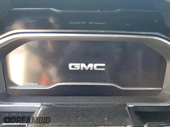 ✅ 2025 GMC Sierra 1500 SLT • VIN: 1GTPHDED1SZ230073 • Лот: 70747275. Опубликован ранее на Copart с пробегом 13 703 миль. Бесплатный доступ к архиву аукционных продаж из США и подробный отчёт об истории автомобиля на DreamBid. Изображение 9.