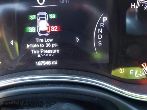 ✅ 2015 Jeep Grand Cherokee Overland • VIN: 1C4RJFCG5FC157188 • Лот: 43490640. Опубликован ранее на IAAI с пробегом 187 946 миль. Бесплатный доступ к архиву аукционных продаж из США и подробный отчёт об истории автомобиля на DreamBid. Изображение 16.