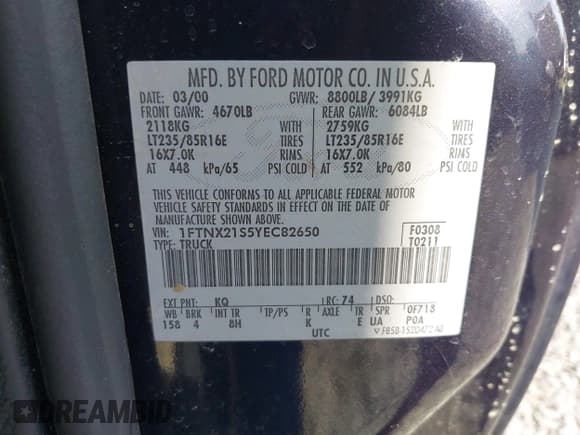 ✅ 2000 Ford F-250 XL • VIN: 1FTNX21S5YEC82650 • Lot: 42105861. Wystawiony na IAAI z przebiegiem 155 878 mil. Bezpłatny archiwum sprzedaży aukcyjnych z USA i szczegółowy raport historii pojazdu na DreamBid. Zdjęcie 9.