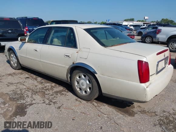 ✅ 2002 Cadillac DeVille • VIN: 1G6KD54Y92U262818 • Лот: 43100991. Опубликован ранее на IAAI с пробегом 117 606 миль. Бесплатный доступ к архиву аукционных продаж из США и подробный отчёт об истории автомобиля на DreamBid. Изображение 3.