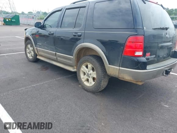 ✅ 2004 Ford Explorer Eddie Bauer • VIN: 1FMZU74K44ZA92419 • Lot: 42440778. Listed on IAAI with 217,527 mi. Free auction sales archive from the USA and detailed vehicle history report at DreamBid. Image 3.