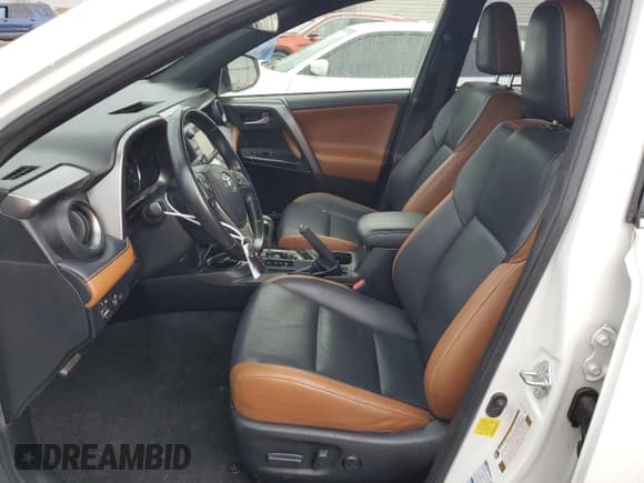 ✅ 2018 Toyota RAV4 Hybrid SE • VIN: JTMJJREVXJD178308 • Lot: 81255175. Listed on Copart with 90,757 mi. Free auction sales archive from the USA and detailed vehicle history report at DreamBid. Image 7.