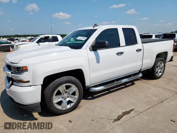 ✅ 2017 Chevrolet Silverado 1500 Custom • VIN: 1GCRCPEH4HZ131316 • Lot: 67631995. Wystawiony na Copart z przebiegiem 135 473 mil. Bezpłatny archiwum sprzedaży aukcyjnych z USA i szczegółowy raport historii pojazdu na DreamBid. Zdjęcie 1.