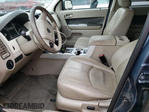 ✅ 2010 Mercury Mariner • VIN: 4M2CN9BG6AKJ17322 • Lot: 61141115. Listed on Copart with 296,537 mi. Free auction sales archive from the USA and detailed vehicle history report at DreamBid. Image 7.