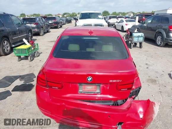 ✅ 2017 BMW 3 Series 320i • VIN: WBA8A9C54HK620424 • Лот: 42513162. Опубликован ранее на IAAI с пробегом 62 687 миль. Бесплатный доступ к архиву аукционных продаж из США и подробный отчёт об истории автомобиля на DreamBid. Изображение 16.