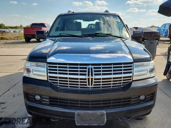 ✅ 2008 Lincoln Navigator • VIN: 5LMFU27548LJ20687 • Lot: 86796585. Listed on Copart with 166,114 mi. Free auction sales archive from the USA and detailed vehicle history report at DreamBid. Image 5.