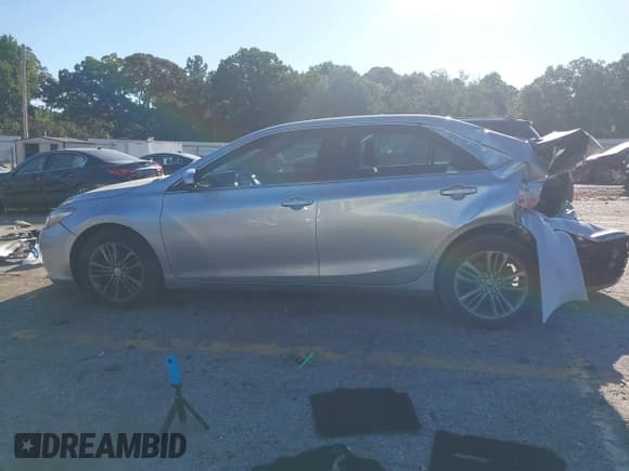 ✅ 2015 Toyota Camry LE • VIN: 4T1BF1FK5FU904011 • Lot: 43093342. Listed on IAAI with 141,536 mi. Free auction sales archive from the USA and detailed vehicle history report at DreamBid. Image 14.