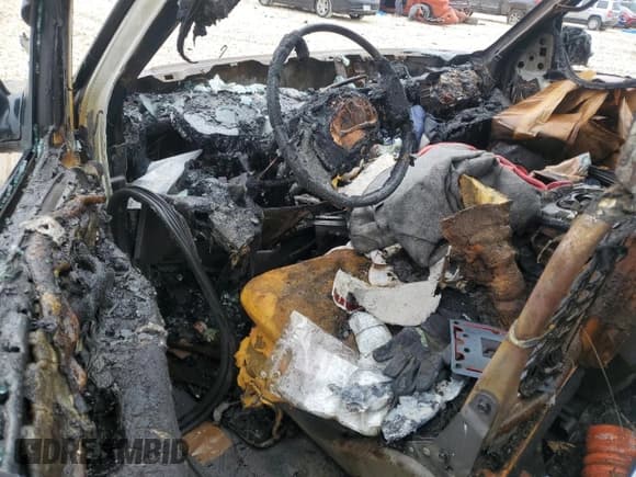 ✅ 2001 Ford F-150 XL • VIN: 1FTRX07W11KE88569 • Лот: 44734355. Опубликован ранее на Copart с пробегом Не указан. Бесплатный доступ к архиву аукционных продаж из США и подробный отчёт об истории автомобиля на DreamBid. Изображение 8.