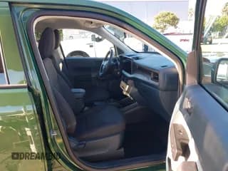 ✅ 2025 Ford Maverick XL • VIN: 3FTTW8B39SRA08604 • Lot: 43699007. Listed on IAAI with 8,990 mi. Free auction sales archive from the USA and detailed vehicle history report at DreamBid. Image 5.