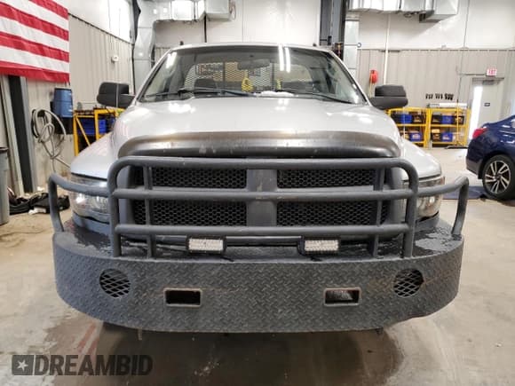 ✅ 2005 Dodge 2500 ST • VIN: 3D7KS26D75G832162 • Lot: 51807235. Wystawiony na Copart z przebiegiem 159 854 mil. Bezpłatny archiwum sprzedaży aukcyjnych z USA i szczegółowy raport historii pojazdu na DreamBid. Zdjęcie 5.
