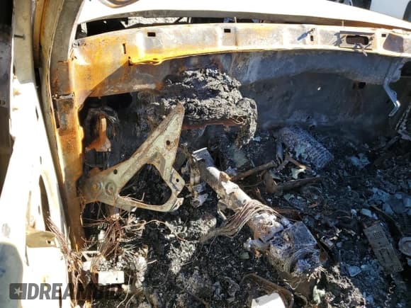 ✅ 2000 Dodge Dakota Sport • VIN: 1B7GL22Z9YS587361 • Lot: 82419755. Wystawiony na Copart z przebiegiem Nie podano. Bezpłatny archiwum sprzedaży aukcyjnych z USA i szczegółowy raport historii pojazdu na DreamBid. Zdjęcie 9.