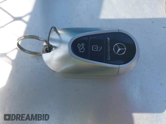 ✅ 2023 Mercedes-Benz EQS AMG • VIN: W1KCG5FB6PA028572 • Lot: 43106321. Listed on IAAI with 15,466 mi. Free auction sales archive from the USA and detailed vehicle history report at DreamBid. Image 11.