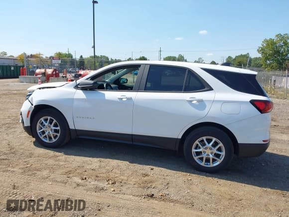 ✅ 2024 Chevrolet Equinox LS • VIN: 3GNAXHEG5RL272958 • Лот: 43160664. Опубликован ранее на IAAI с пробегом 1 607 миль. Бесплатный доступ к архиву аукционных продаж из США и подробный отчёт об истории автомобиля на DreamBid. Изображение 14.