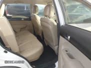 ✅ 2011 Kia Sorento EX • VIN: 5XYKUDA21BG030920 • Lot: 43447198. Listed on IAAI with 178,284 mi. Free auction sales archive from the USA and detailed vehicle history report at DreamBid. Image 8.