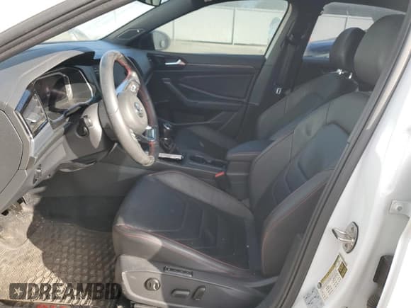 ✅ 2020 Volkswagen Jetta S • VIN: 3VW5T7BUXLM019627 • Лот: 84049065. Опубликован ранее на Copart с пробегом 143 680 миль. Бесплатный доступ к архиву аукционных продаж из США и подробный отчёт об истории автомобиля на DreamBid. Изображение 7.