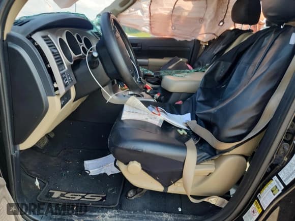 ✅ 2013 Toyota Tundra • VIN: 5TFEM5F15DX065933 • Lot: 63824115. Listed on Copart with 219,693 mi. Free auction sales archive from the USA and detailed vehicle history report at DreamBid. Image 7.