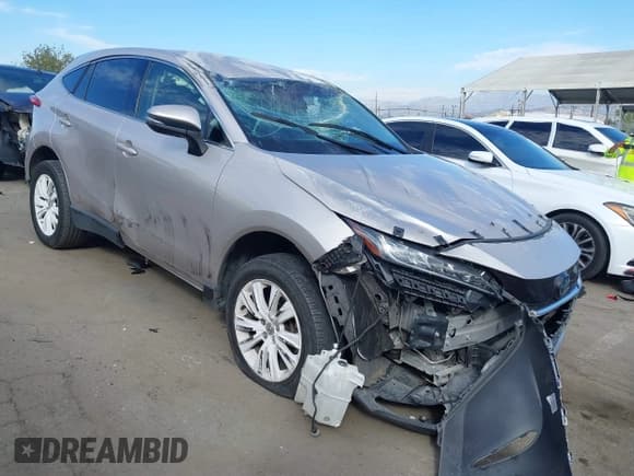 ✅ 2021 Toyota Venza XLE • VIN: JTEAAAAH8MJ009892 • Lot: 43503428. Listed on IAAI with 145,064 mi. Free auction sales archive from the USA and detailed vehicle history report at DreamBid. Image 1.