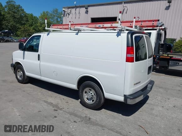 ✅ 2019 Chevrolet Express Cargo • VIN: 1GCWGAFG1K1195734 • Лот: 43028382. Опубликован ранее на IAAI с пробегом 74 555 миль. Бесплатный доступ к архиву аукционных продаж из США и подробный отчёт об истории автомобиля на DreamBid. Изображение 3.