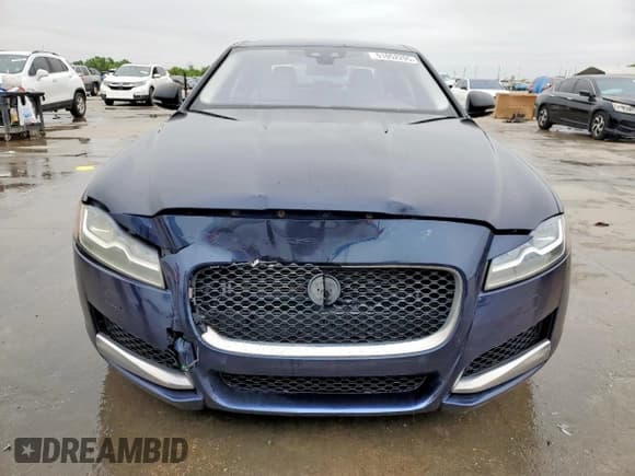 ✅ 2016 Jaguar XF 35t Prestige • VIN: SAJBE4BV7GCY07779 • Lot: 51052295. Listed on Copart with 63,377 mi. Free auction sales archive from the USA and detailed vehicle history report at DreamBid. Image 5.