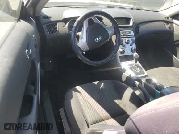 ✅ 2010 Hyundai Genesis Coupe • VIN: KMHHT6KD1AU028439 • Lot: 50061765. Wystawiony na Copart z przebiegiem 157 006 mil. Bezpłatny archiwum sprzedaży aukcyjnych z USA i szczegółowy raport historii pojazdu na DreamBid. Zdjęcie 8.