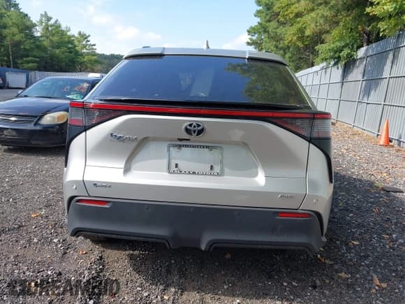 ✅ 2024 Toyota bZ4X XLE • VIN: JTMABACAXRA087695 • Lot: 43175828. Listed on IAAI with 13,579 mi. Free auction sales archive from the USA and detailed vehicle history report at DreamBid. Image 16.