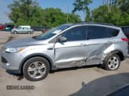 ✅ 2013 Ford Escape SE • VIN: 1FMCU0GX3DUC23910 • Lot: 42245926. Listed on IAAI with 159,076 mi. Free auction sales archive from the USA and detailed vehicle history report at DreamBid. Image 15.