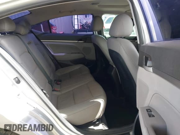 ✅ 2017 Hyundai Elantra Limited • VIN: 5NPD84LF9HH057863 • Lot: 41765378. Listed on IAAI with 80,646 mi. Free auction sales archive from the USA and detailed vehicle history report at DreamBid. Image 8.