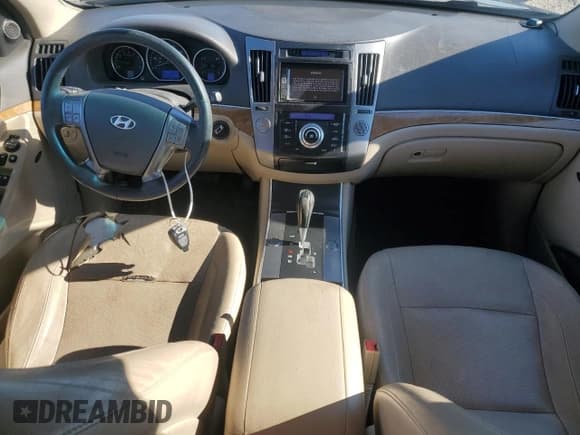 ✅ 2012 Hyundai Veracruz Limited • VIN: KM8NU4CC6CU195604 • Lot: 90938815. Listed on Copart with 208,132 mi. Free auction sales archive from the USA and detailed vehicle history report at DreamBid. Image 8.