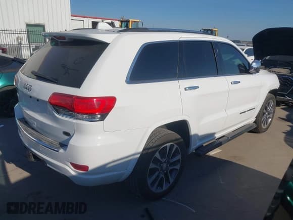 ✅ 2017 Jeep Grand Cherokee Overland • VIN: 1C4RJECG8HC868378 • Lot: 43447535. Listed on IAAI with 50,088 mi. Free auction sales archive from the USA and detailed vehicle history report at DreamBid. Image 4.