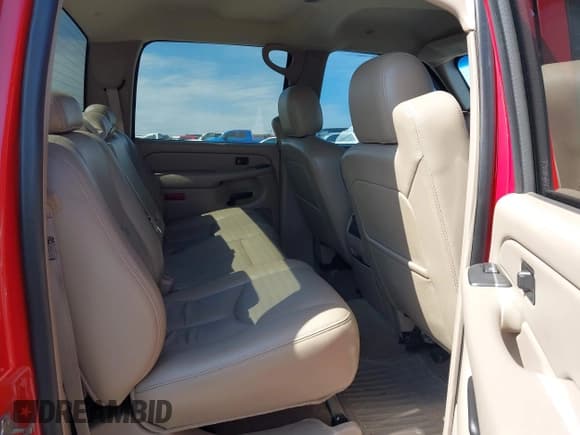 ✅ 2006 Chevrolet Silverado 2500HD LT1 • VIN: 1GCHK23D06F171442 • Lot: 41691533. Listed on IAAI with 294,980 mi. Free auction sales archive from the USA and detailed vehicle history report at DreamBid. Image 8.