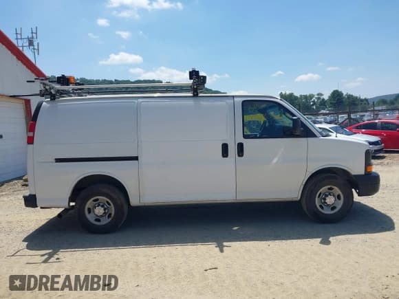 ✅ 2016 Chevrolet Express Cargo • VIN: 1GCWGAFF1G1297856 • Lot: 42540588. Listed on IAAI with 170,515 mi. Free auction sales archive from the USA and detailed vehicle history report at DreamBid. Image 13.
