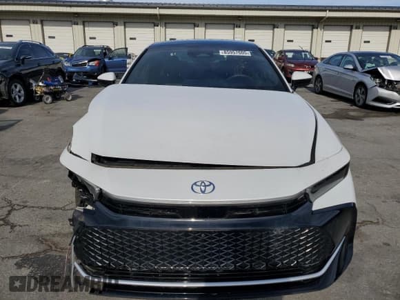 ✅ 2023 Toyota Crown Limited • VIN: JTDAAAAF1P3000141 • Lot: 85957605. Listed on Copart with 12,897 mi. Free auction sales archive from the USA and detailed vehicle history report at DreamBid. Image 5.