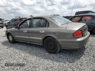 ✅ 2004 Hyundai Sonata • VIN: KMHWF25HX4A957069 • Lot: 56349275. Wystawiony na Copart z przebiegiem 184 083 mil. Bezpłatny archiwum sprzedaży aukcyjnych z USA i szczegółowy raport historii pojazdu na DreamBid. Zdjęcie 2.