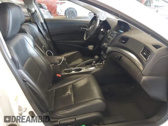 ✅ 2014 Acura ILX • VIN: 19VDE1F36EE011831 • Lot: 42541155. Wystawiony na IAAI z przebiegiem 220 805 mil. Bezpłatny archiwum sprzedaży aukcyjnych z USA i szczegółowy raport historii pojazdu na DreamBid. Zdjęcie 5.