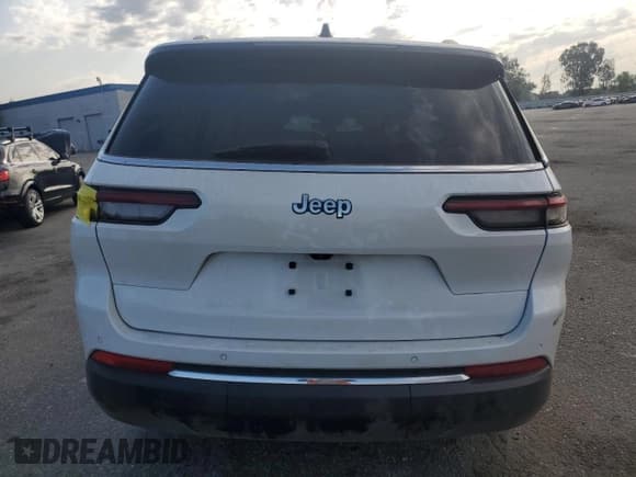 ✅ 2022 Jeep Grand Cherokee Laredo • VIN: 1C4RJKAG2N8564897 • Lot: 65540515. Listed on Copart with 58,196 mi. Free auction sales archive from the USA and detailed vehicle history report at DreamBid. Image 6.