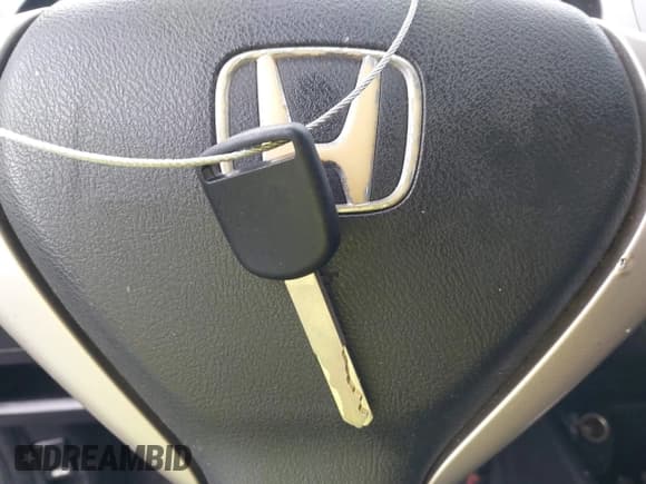 ✅ 2008 Honda Fit • VIN: JHMGD38418S058662 • Lot: 41992796. Listed on IAAI with 140,933 mi. Free auction sales archive from the USA and detailed vehicle history report at DreamBid. Image 11.