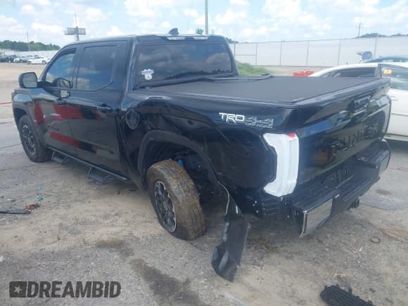 ✅ 2023 Toyota Tundra SR5 • VIN: 5TFLA5DB1PX109796 • Lot: 42844997. Wystawiony na IAAI z przebiegiem 17 346 mil. Bezpłatny archiwum sprzedaży aukcyjnych z USA i szczegółowy raport historii pojazdu na DreamBid. Zdjęcie 3.