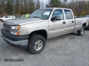 ✅ 2005 Chevrolet Silverado 2500HD LS • VIN: 1GCHK23235F842020 • Lot: 43671164. Wystawiony na IAAI z przebiegiem 270 891 mil. Bezpłatny archiwum sprzedaży aukcyjnych z USA i szczegółowy raport historii pojazdu na DreamBid. Zdjęcie 17.