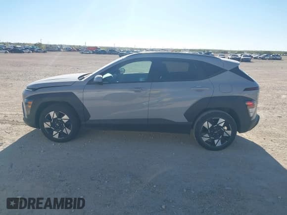 ✅ 2025 Hyundai Kona SEL • VIN: KM8HB3AB6SU339044 • Lot: 43602243. Listed on IAAI with 7,475 mi. Free auction sales archive from the USA and detailed vehicle history report at DreamBid. Image 14.