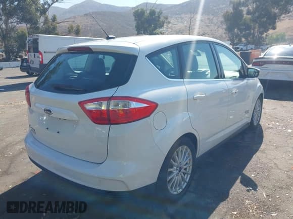 ✅ 2016 Ford C-Max SEL • VIN: 1FADP5CU8GL112343 • Лот: 42922638. Опубликован ранее на IAAI с пробегом 205 856 миль. Бесплатный доступ к архиву аукционных продаж из США и подробный отчёт об истории автомобиля на DreamBid. Изображение 4.