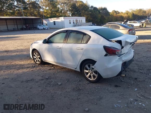 ✅ 2011 Mazda 3 i Touring • VIN: JM1BL1VF4B1498803 • Lot: 43502326. Wystawiony na IAAI z przebiegiem 158 514 mil. Bezpłatny archiwum sprzedaży aukcyjnych z USA i szczegółowy raport historii pojazdu na DreamBid. Zdjęcie 3.