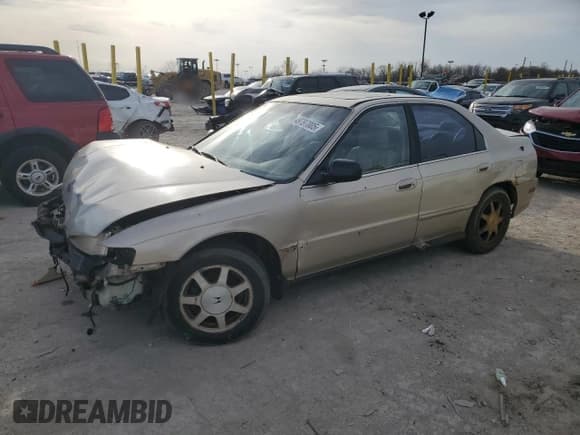 ✅ 1995 Honda Accord EX • VIN: JHMCD5660SC003880 • Лот: 49797005. Опубликован ранее на Copart с пробегом 311 016 миль. Бесплатный доступ к архиву аукционных продаж из США и подробный отчёт об истории автомобиля на DreamBid. Изображение 1.