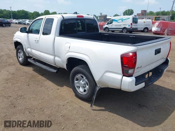 ✅ 2022 Toyota Tacoma SR • VIN: 3TYSX5EN6NT015892 • Lot: 42551363. Listed on IAAI with 55,485 mi. Free auction sales archive from the USA and detailed vehicle history report at DreamBid. Image 3.
