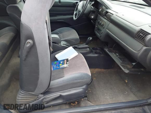 ✅ 2005 Chrysler Sebring • VIN: 1C3EL45X95N518231 • Lot: 42438830. Listed on IAAI with 176,877 mi. Free auction sales archive from the USA and detailed vehicle history report at DreamBid. Image 5.