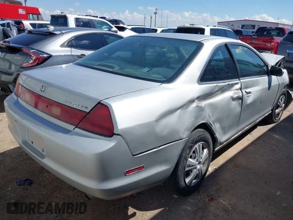 ✅ 2000 Honda Accord LX • VIN: 1HGCG2248YA036577 • Lot: 43163727. Wystawiony na IAAI z przebiegiem Nie podano. Bezpłatny archiwum sprzedaży aukcyjnych z USA i szczegółowy raport historii pojazdu na DreamBid. Zdjęcie 4.
